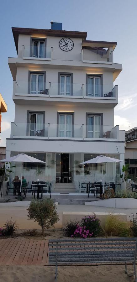 Hotel Brienz Белларія-Іджеа-Марина Екстер'єр фото