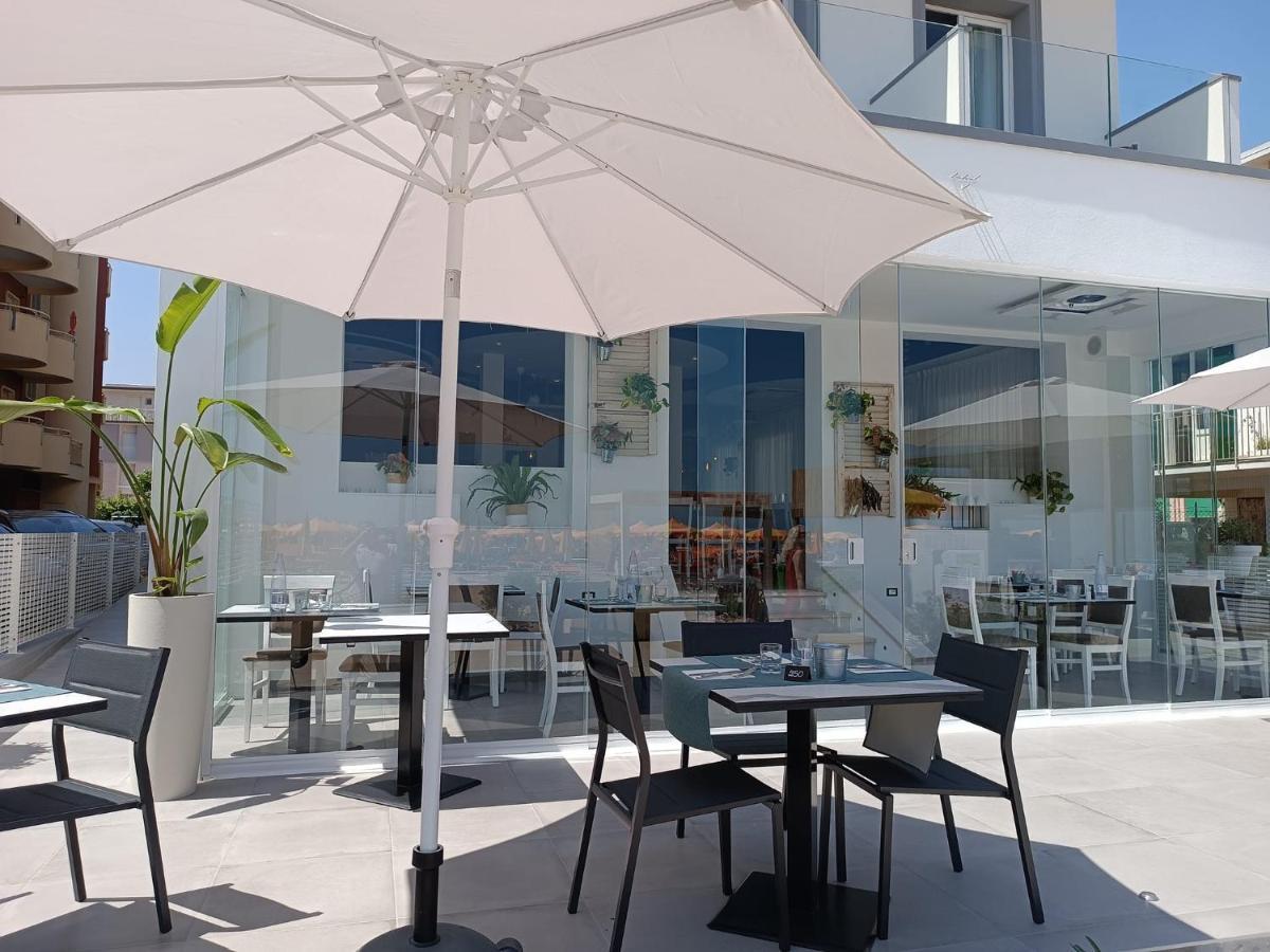 Hotel Brienz Белларія-Іджеа-Марина Екстер'єр фото