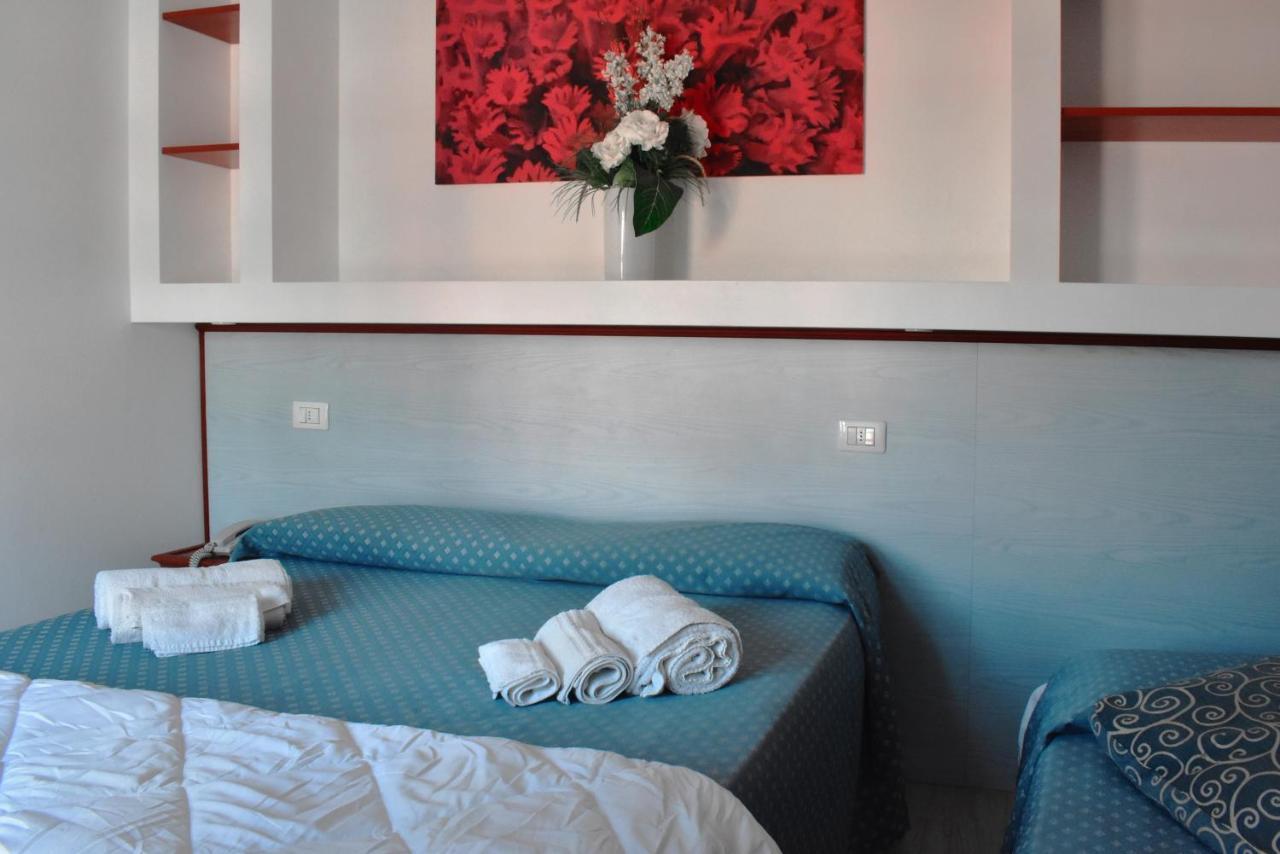 Hotel Brienz Белларія-Іджеа-Марина Екстер'єр фото