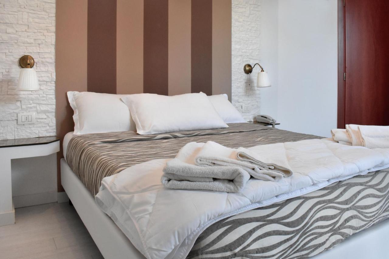 Hotel Brienz Белларія-Іджеа-Марина Екстер'єр фото